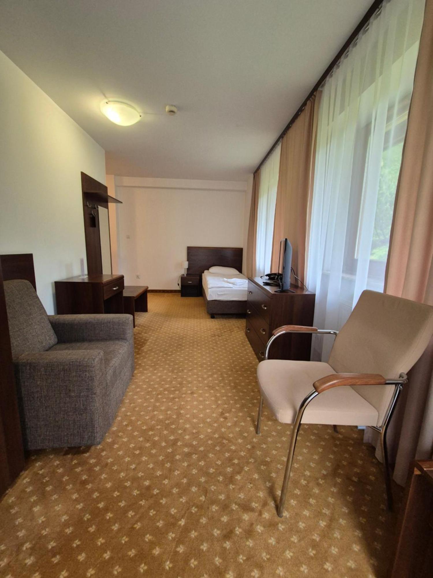 Instytut Zdrowia Sofra Fit & Spa Karpacz Buitenkant foto